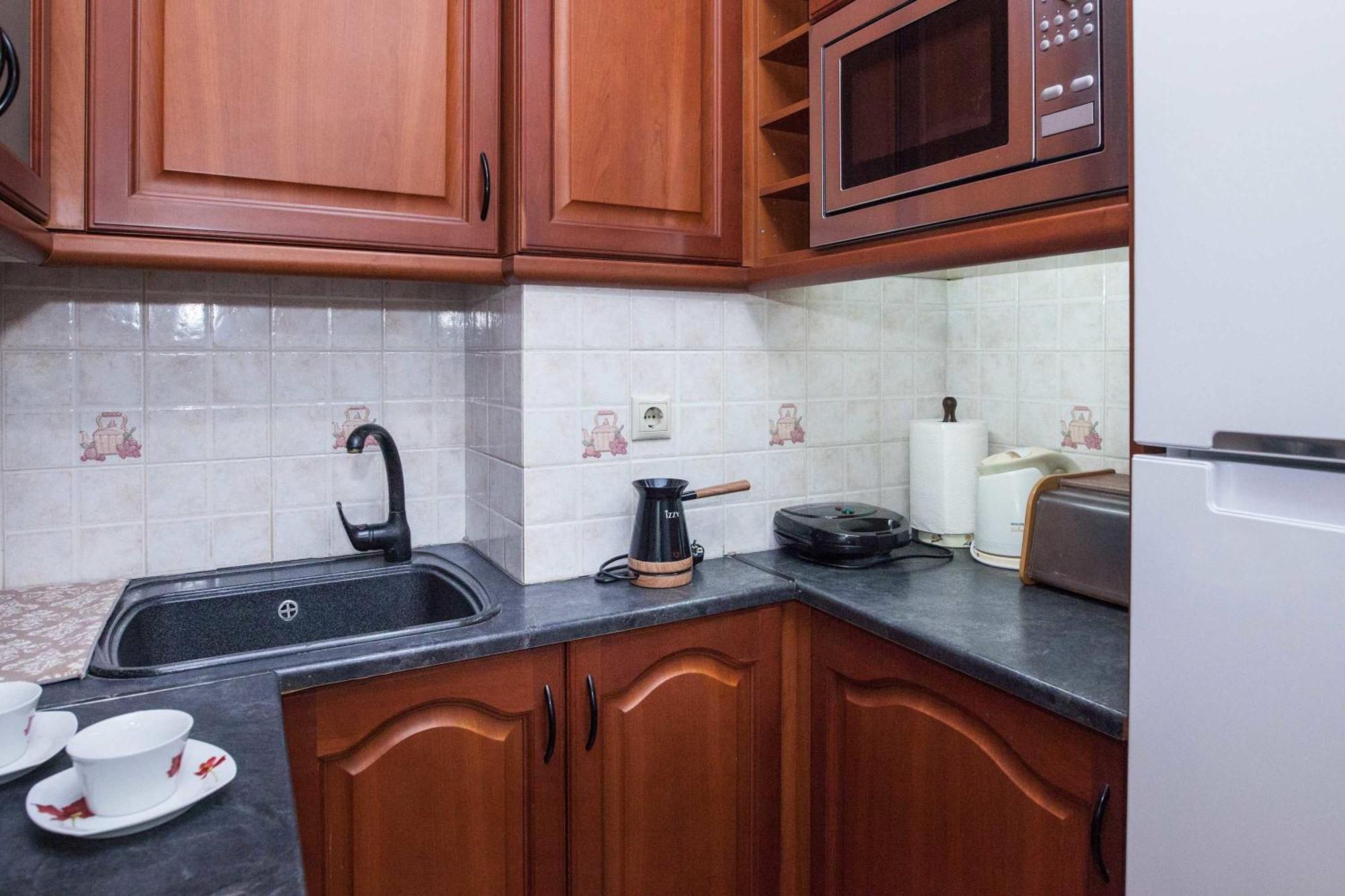 Central 2 Bd Apt With Balcony By Monastiraki Atenas Exterior foto