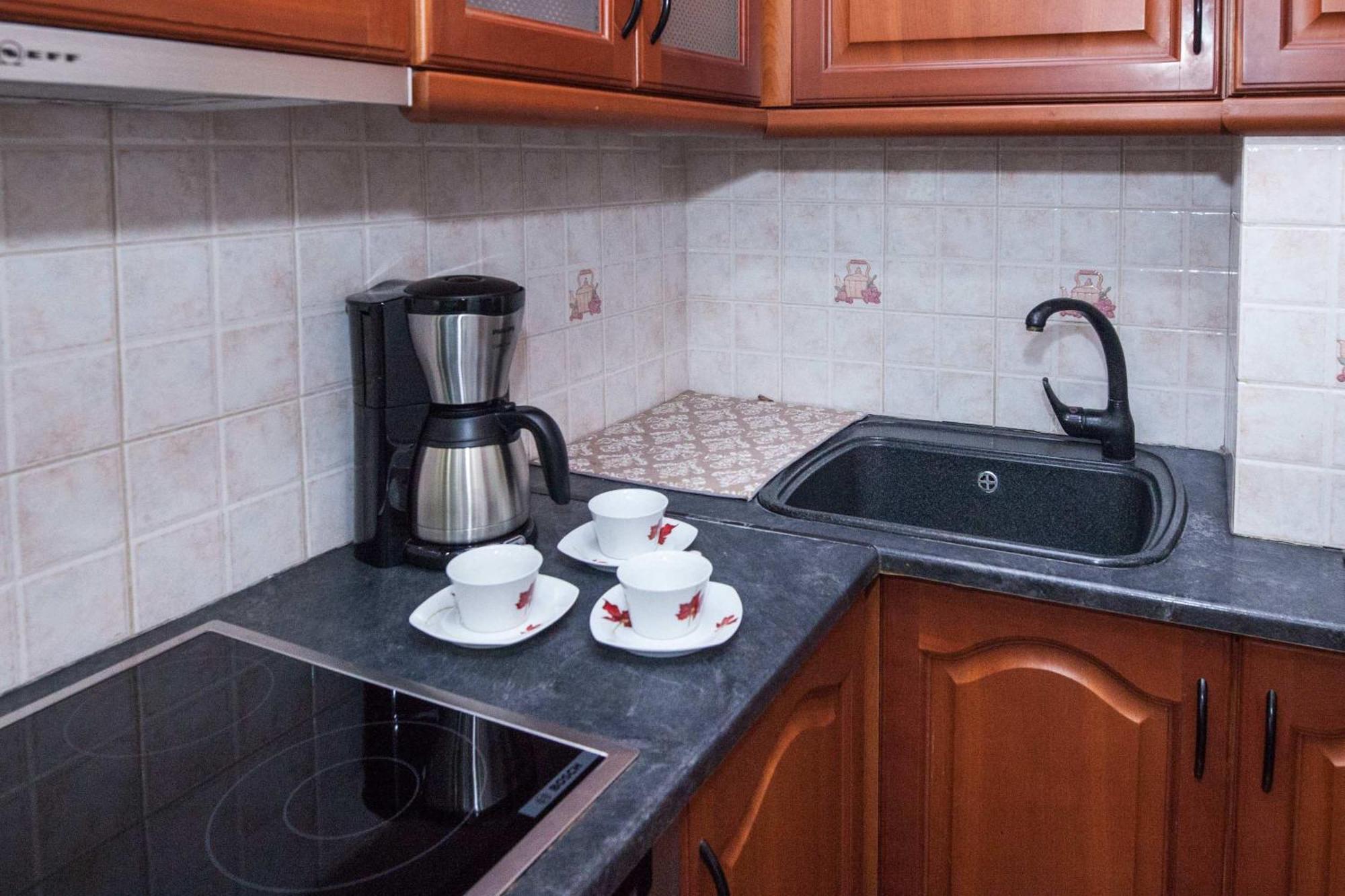 Central 2 Bd Apt With Balcony By Monastiraki Atenas Exterior foto