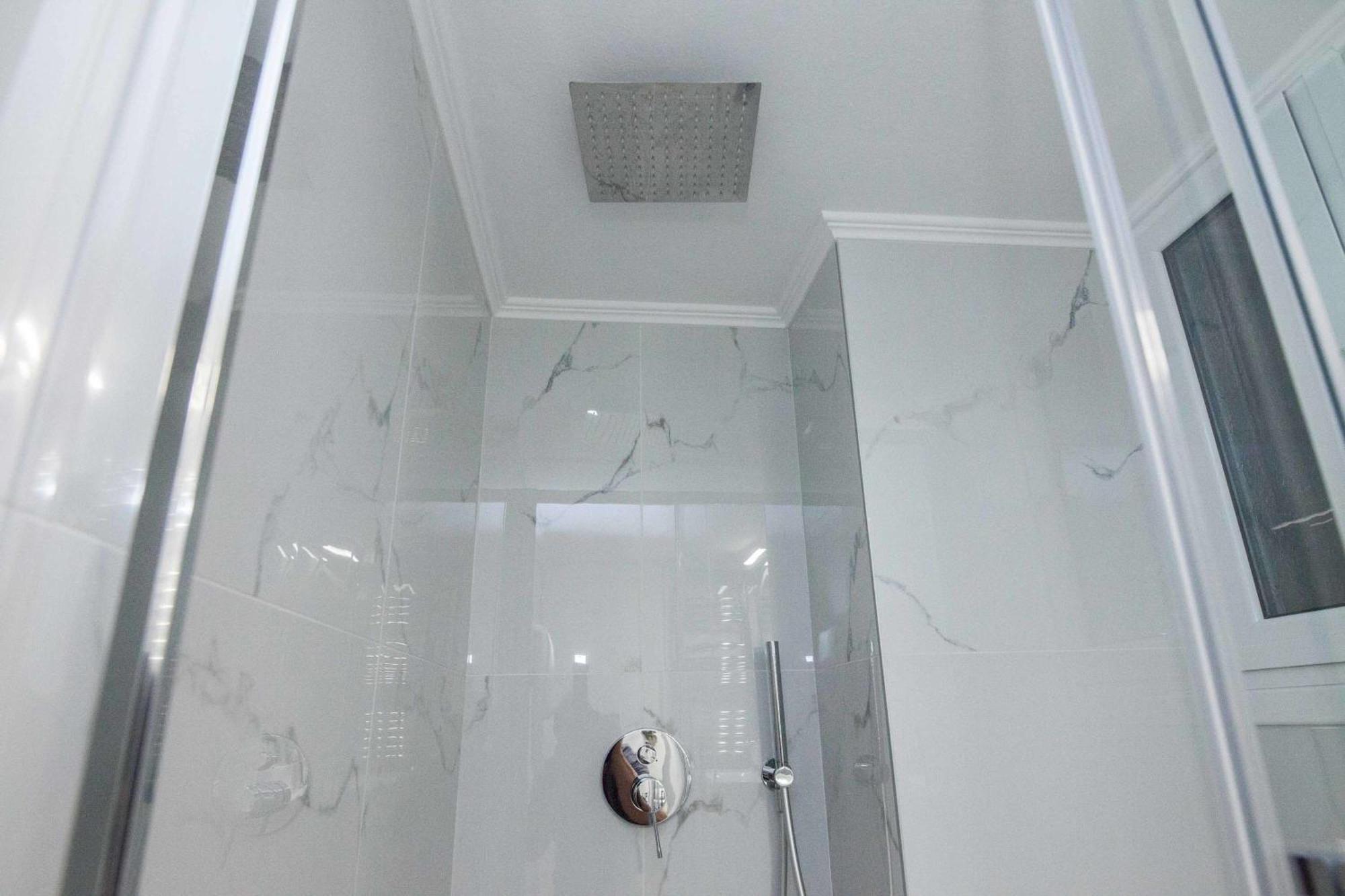 Central 2 Bd Apt With Balcony By Monastiraki Atenas Exterior foto